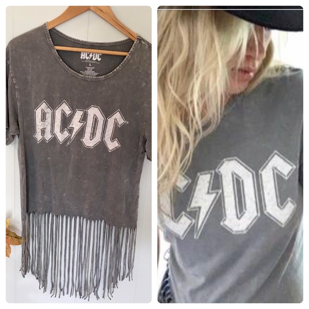 💲🔴AC DC  graphic T-shirt with fringes size L